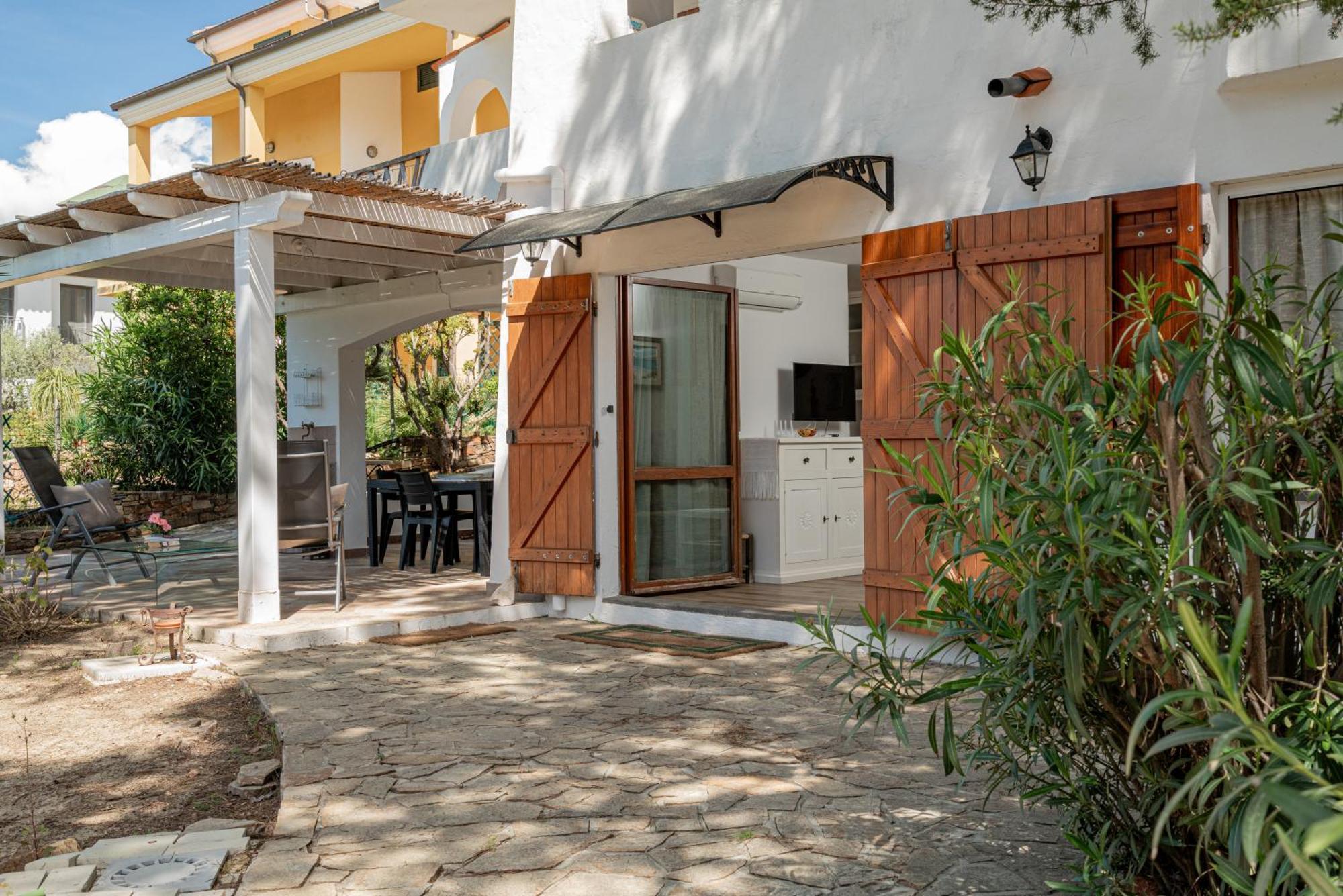 Casa Donatella, In Riva Al Mare! Villa Cala Liberotto Exteriör bild