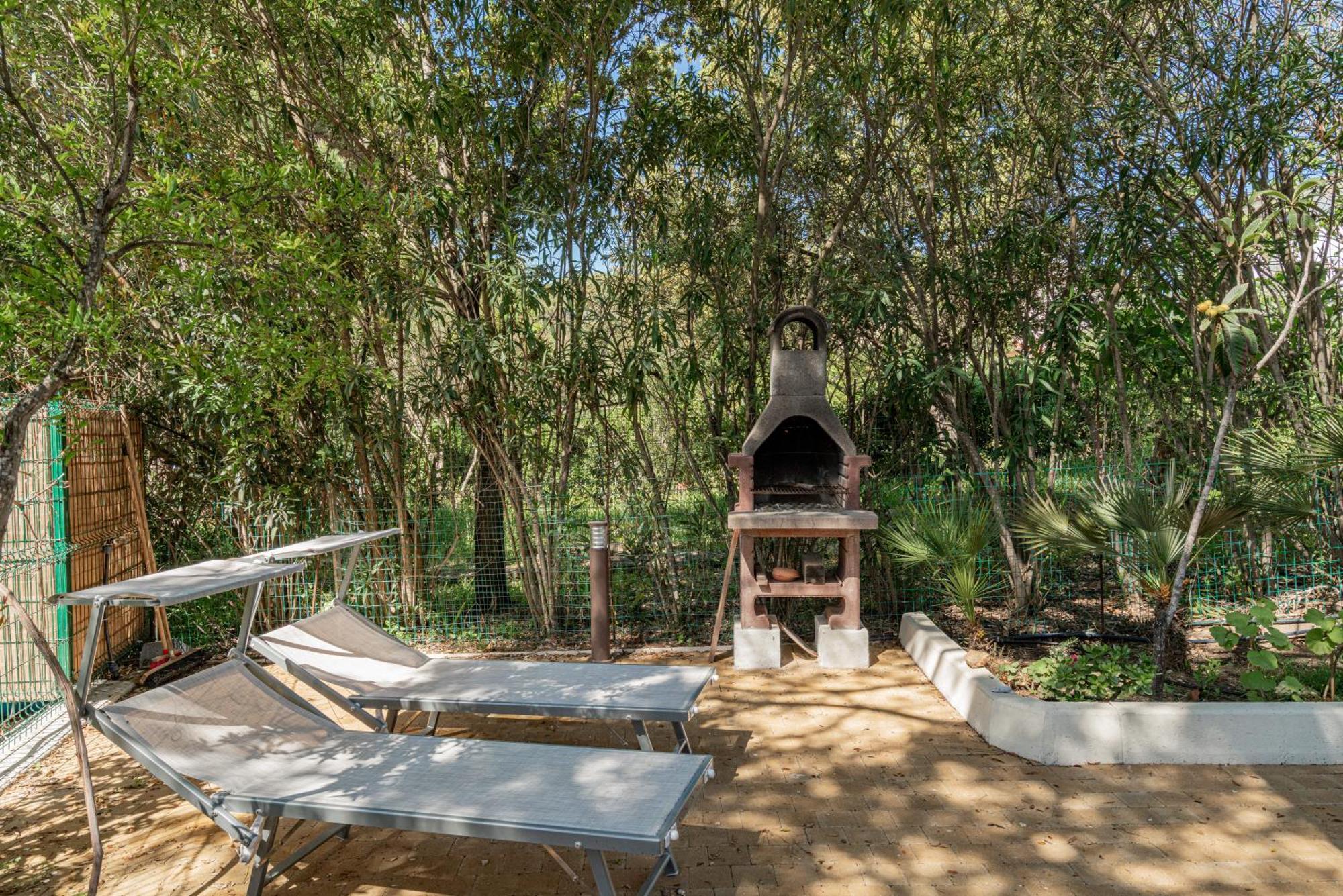 Casa Donatella, In Riva Al Mare! Villa Cala Liberotto Exteriör bild