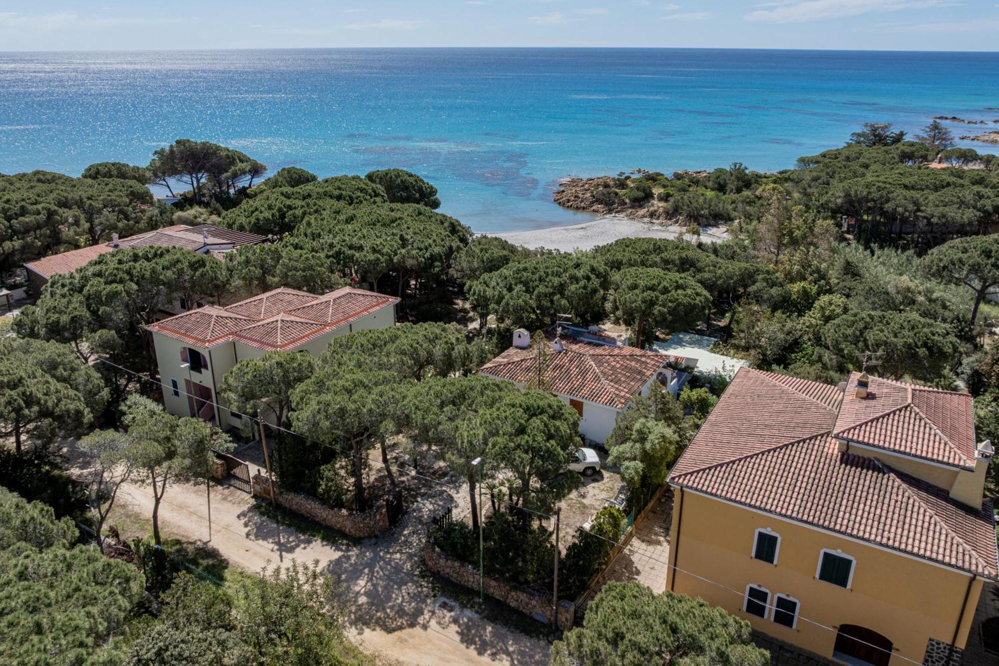 Casa Donatella, In Riva Al Mare! Villa Cala Liberotto Exteriör bild